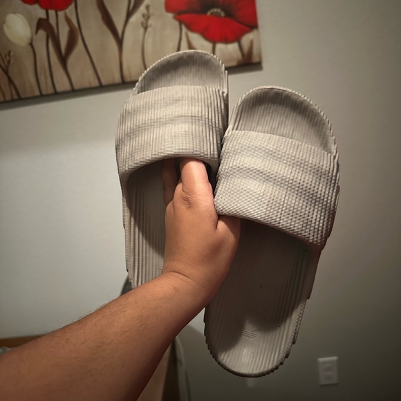 Adidas Slides Adilette 22 Slides Size Mens 8 or Women’s 9.5  Sold out on Website - Picture 6 of 6